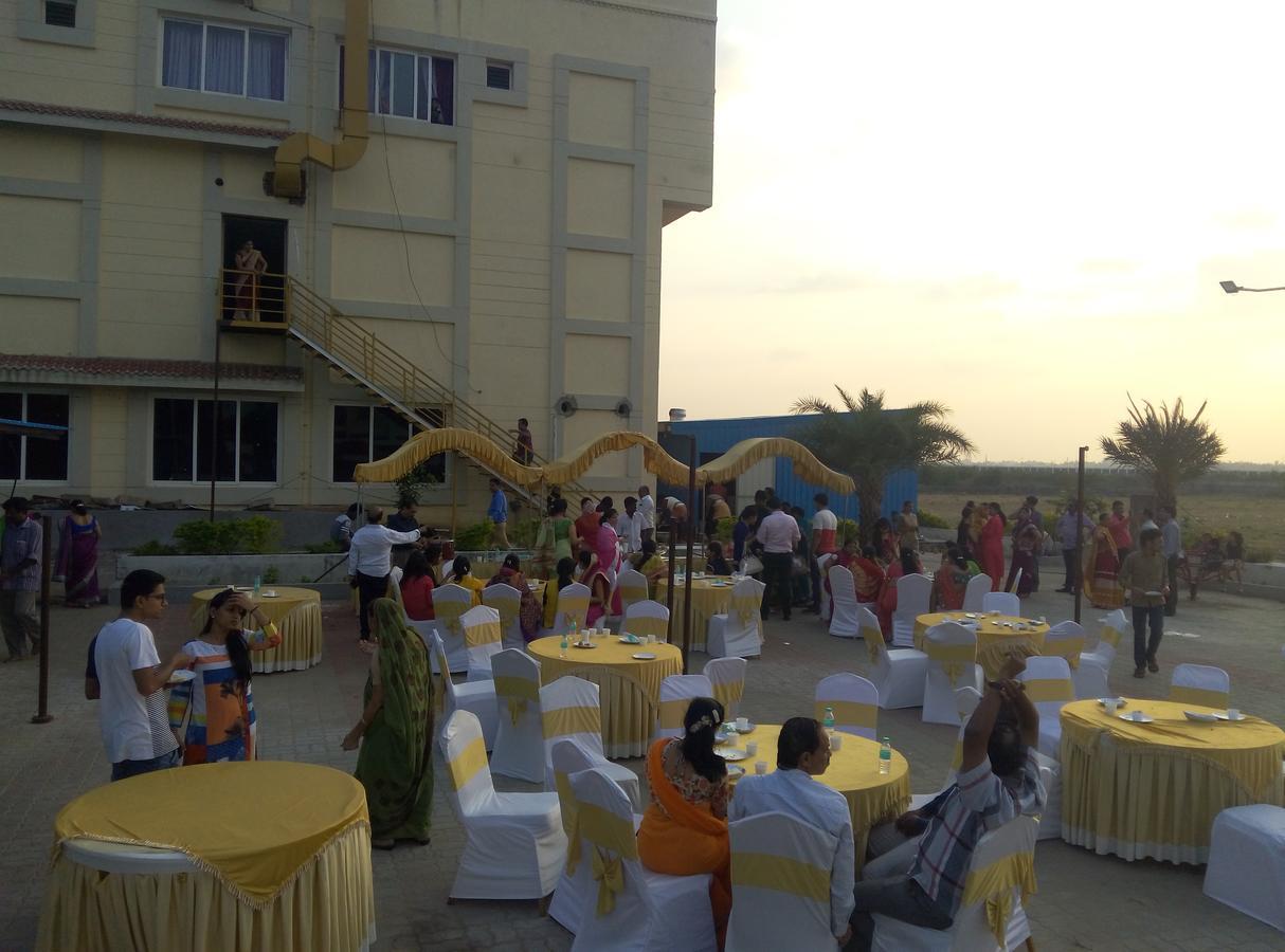 Orchid Resorts Ecr Madrás Exterior foto